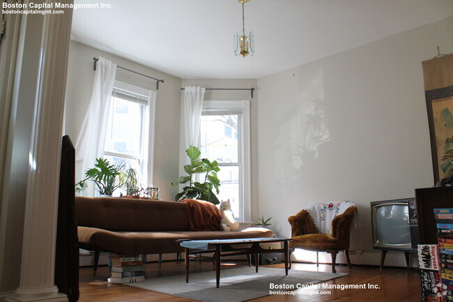 Building Photo - 24 Portsmouth St Unit 1 Rental