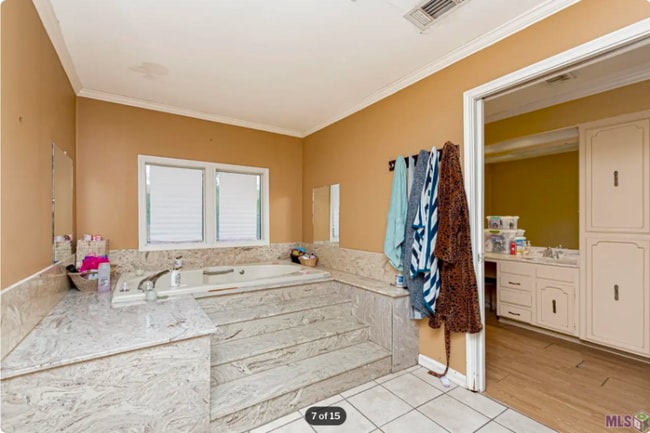 Photo - 1514 Stoneleigh Dr