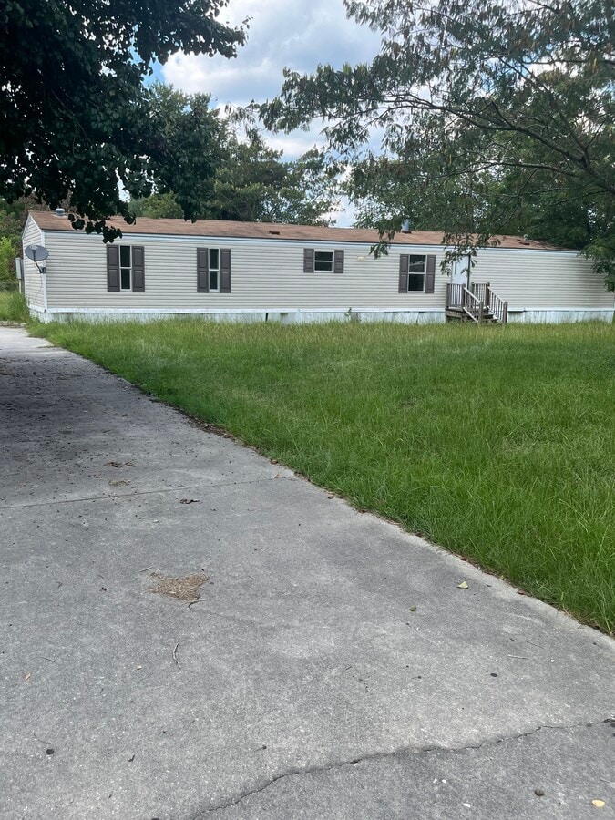 Photo - 1340 Turnpike Rd