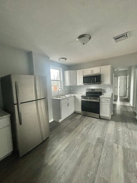 Photo - 64 Thompson St Unit 2