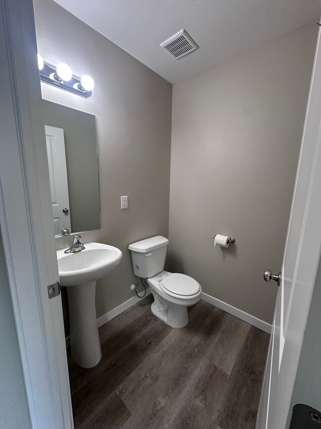 Photo - 550 Trails End