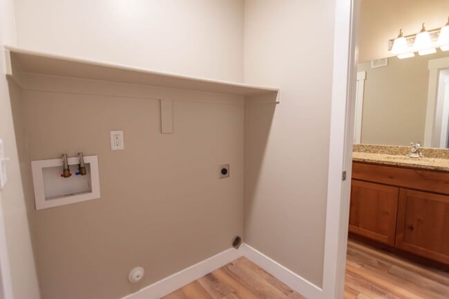Photo - *The Village on 4th in Springville Unit *V4-3-Bed 2-Bath - Top Floor