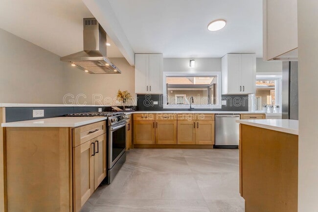 Photo - 3303 Division St