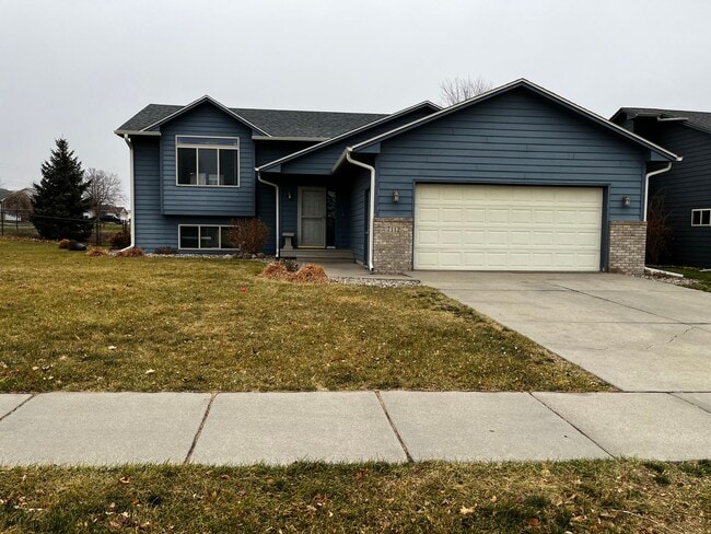 Photo - 5 Bed/2 Bath Rental Home on West Side!