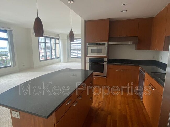 Photo - 645 Front St Unidad #1311