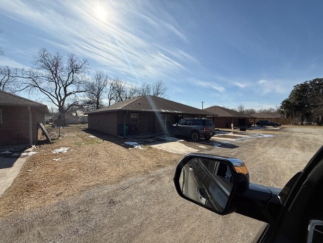 Photo - 511b NE 6th St - 511B NE 6th