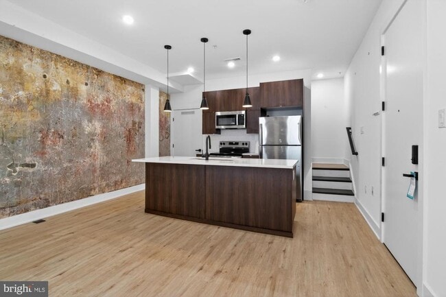 Building Photo - 59 N 2nd St Unit 13