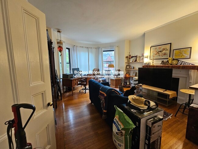 Photo - 429 Marlborough St Unidad 3B
