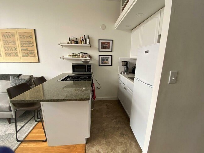 Photo - 12 Stoneholm St Unit 419