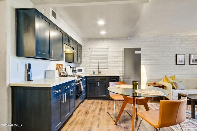 Photo - 3737 E Turney Ave Unit 116