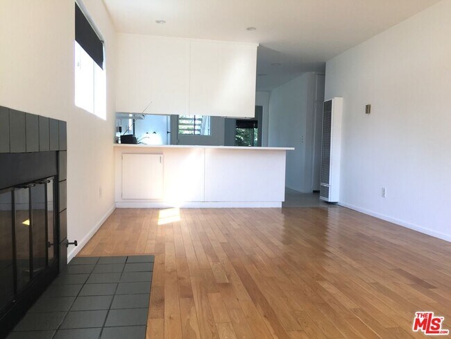 Photo - 504 Altair Pl Unit B