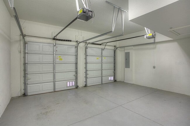 Photo - 6021 Printery St