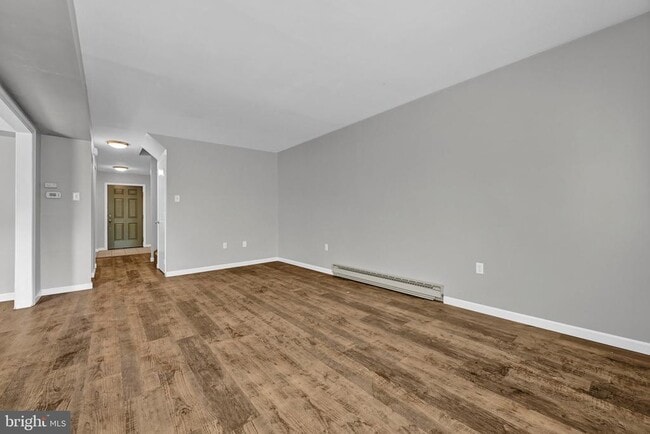 Photo - 1702 Village Rd