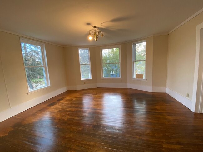 Living room - 187 Main St Unit Apt B1