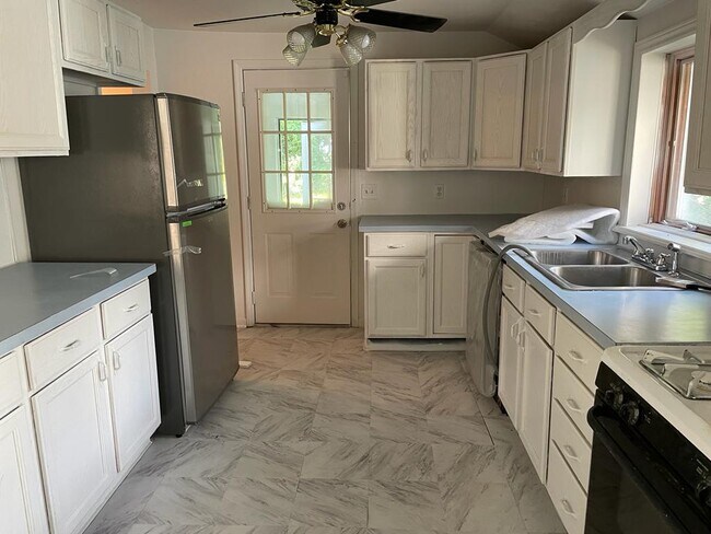 Photo - 87 Cooper St