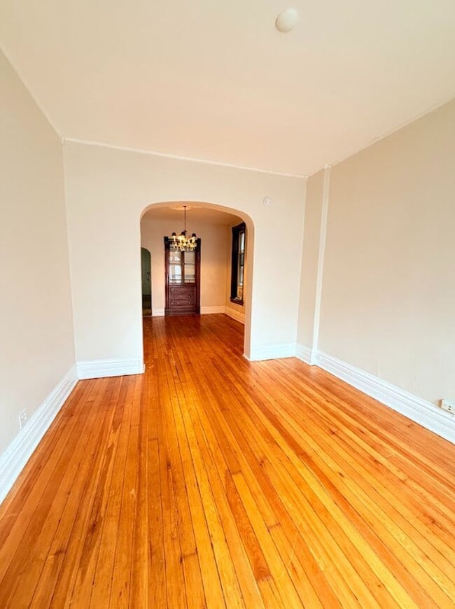 Photo - 1013 N Winchester Ave