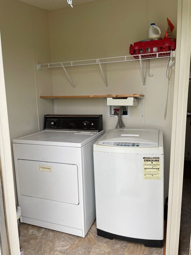 Photo - 2 bed, 2 bath mobile home located in the Denton area!