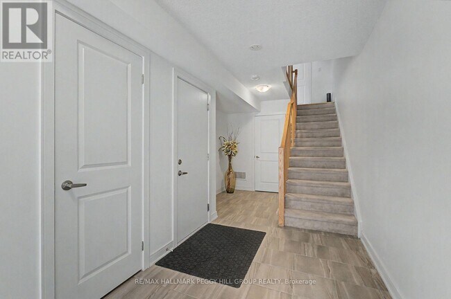 Photo - 30 Red Maple Ln