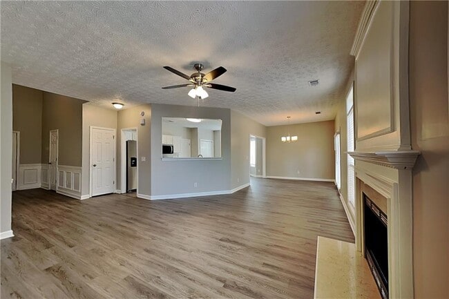Photo - 263 Colony Center Dr