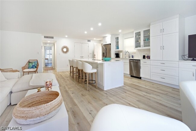 Photo - 1910 Gulf Shore Blvd N Unit 102