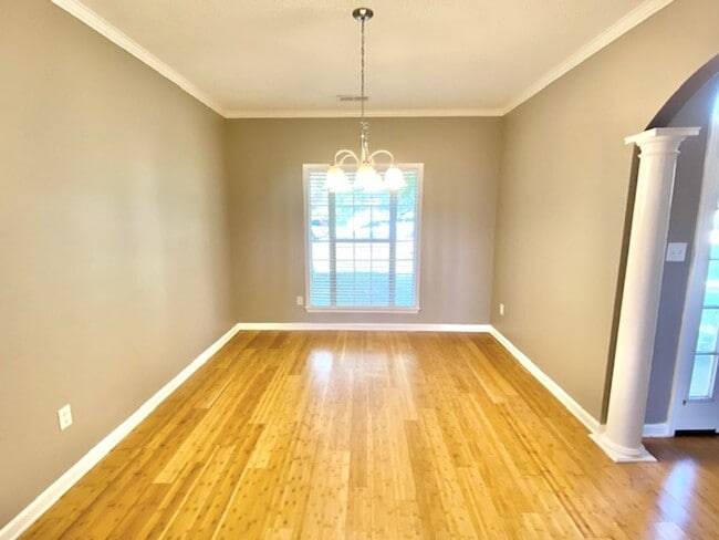 Photo - WeepingCherryLn9087 Unidad 1