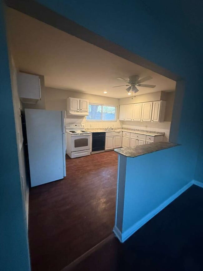 Photo - "Charming 3-Bedroom Gem on Walker Avenue – Cozy Living in St. Louis!"  Section 8 Welcome