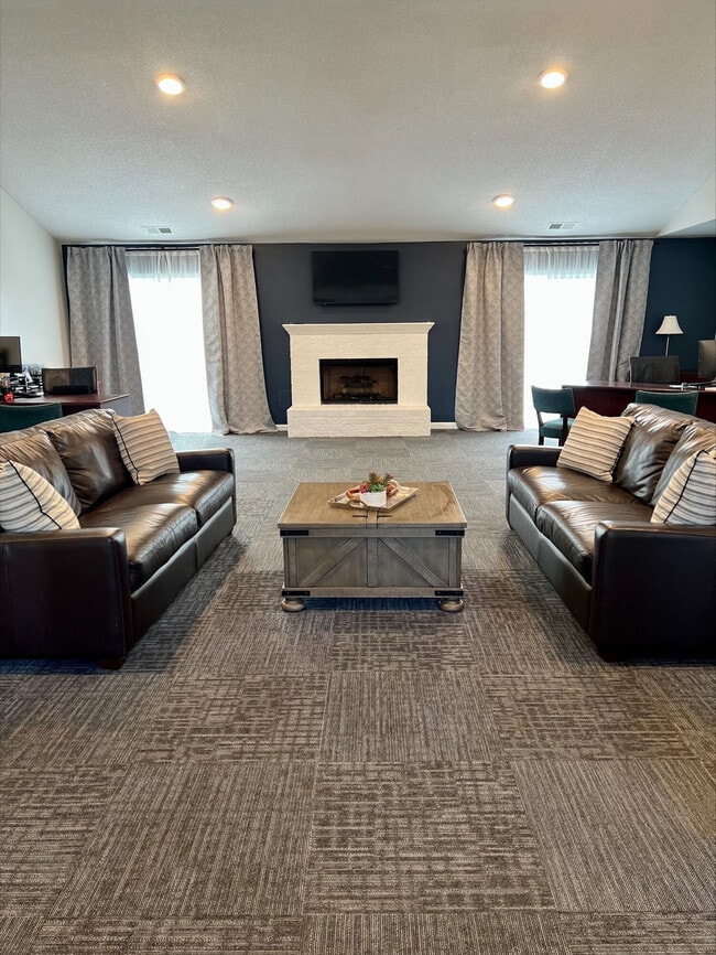 Auburn Pointe