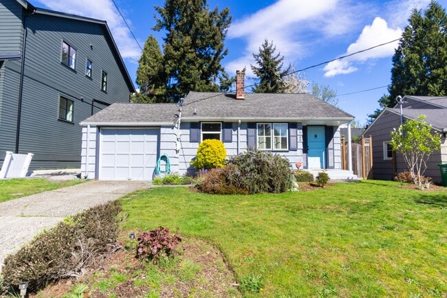 Building Photo - 3Bd/1Ba Seattle House