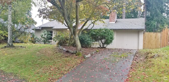 Building Photo - 3 BD 1BA Shoreline Rambler Rental