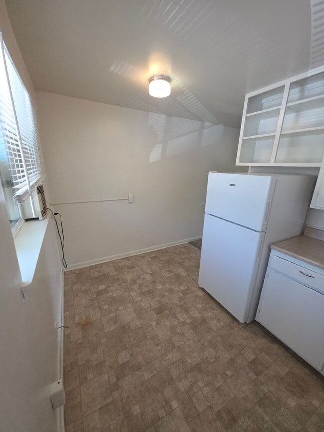 Photo - 1362 Elm Ave