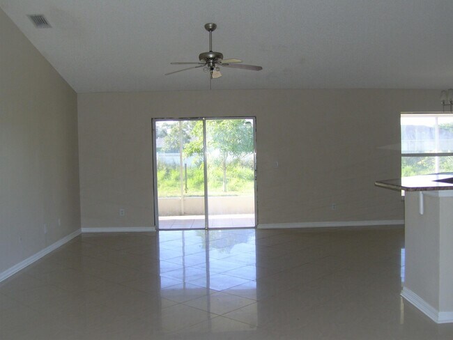 Photo - 1414 SW Merchant Ln