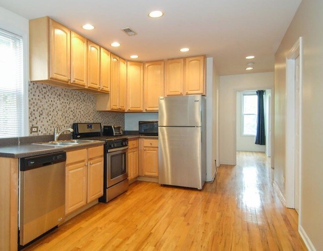 Photo - 1433 W Oakdale Ave Unidad 2