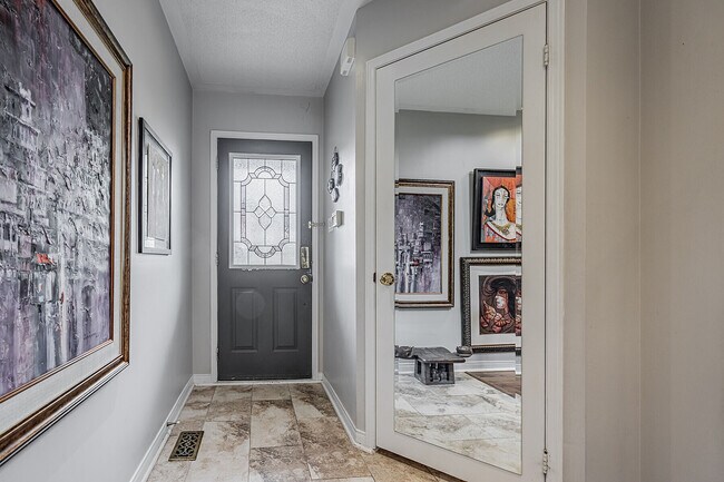 Photo - 5230 Glen Erin Dr