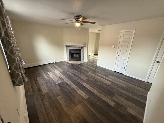 Photo - 824 37th Ave Ct