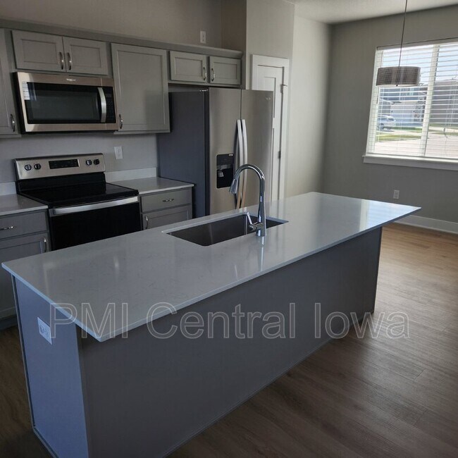 Photo - 1355 SE Parkview Crossing Dr