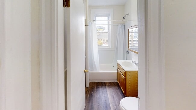 Photo - 1084 Boylston St