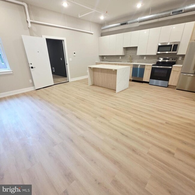 Building Photo - 714 Chestnut St Unit 3F