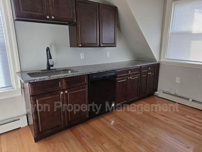 Photo - 15 Woodbine St Unidad 3