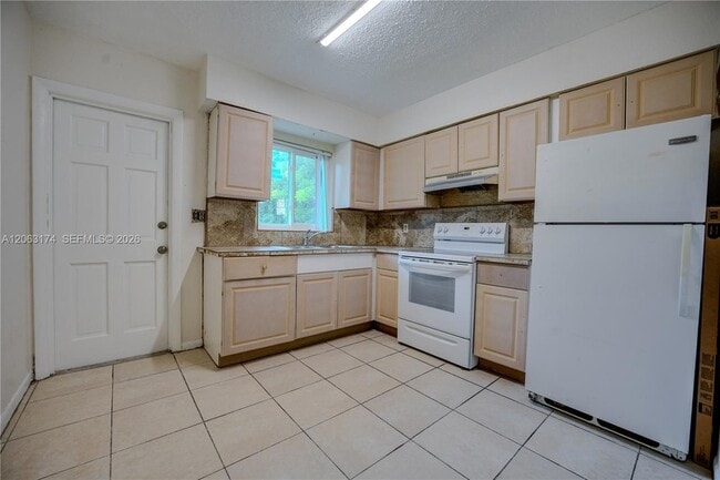 Photo - 715 N 58th Ave Unit 1