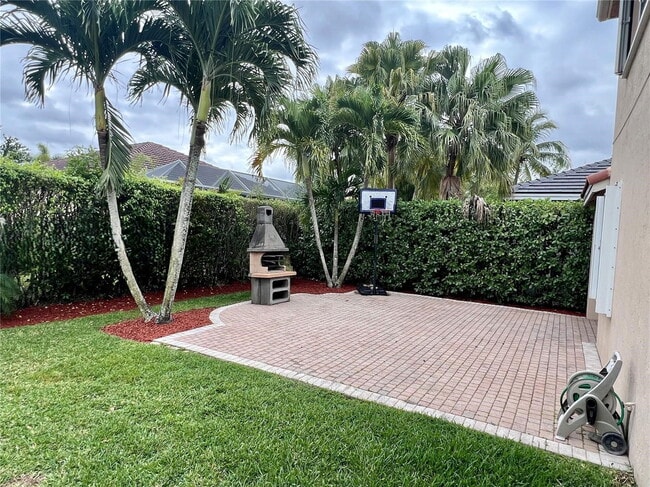 Photo - Tupelo Way, Weston, FL 33327 - 4 BR 2.5 BA...