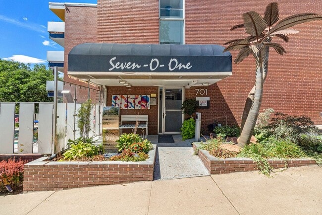 Photo - Location!! Updated 1 bedroom Gem on Pearl St. in Govenor's Park! Unit 105