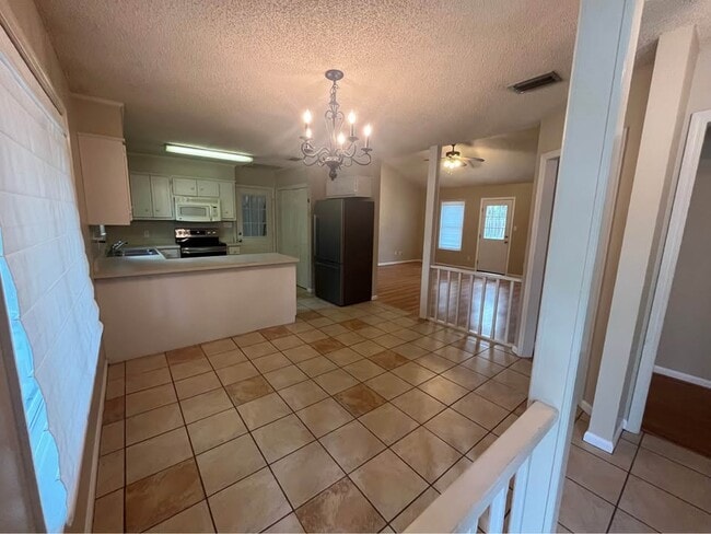 3212 Tyndall Dr