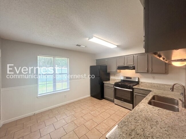 Photo - 2912 Waverly Dr