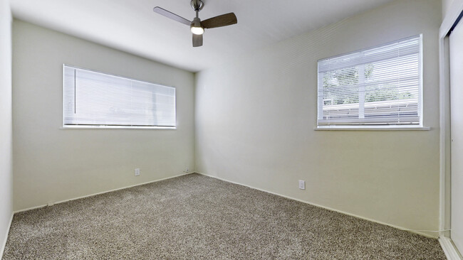 Photo - 735 Worcester Ave Apartments Unit 3