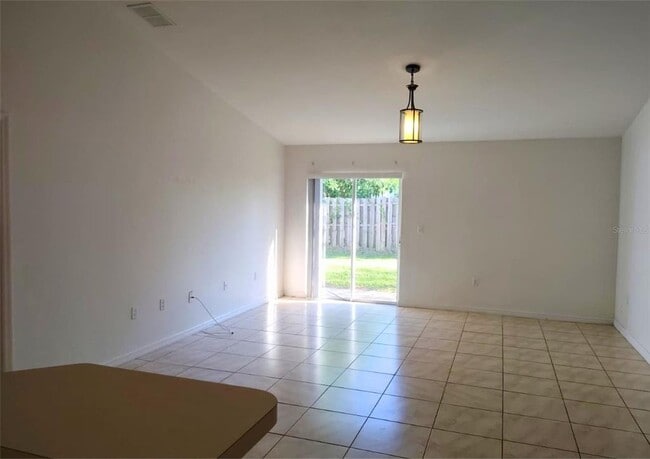 Photo - 141 Inconnu Ct