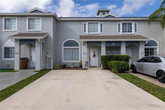 Photo - 4777 SW 14th Pl