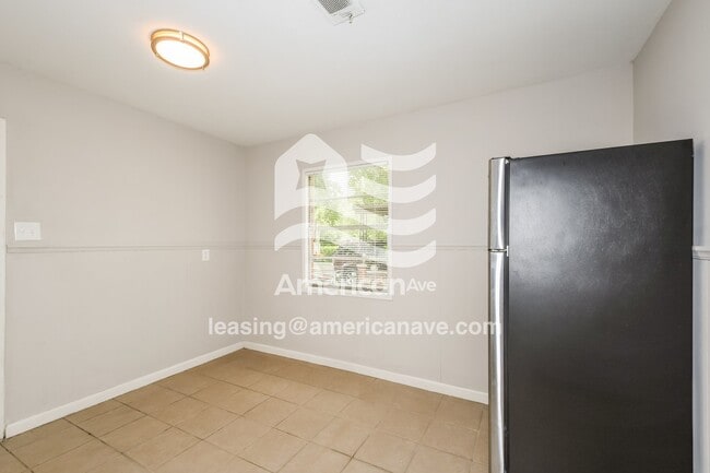 4104 Shirley Dr