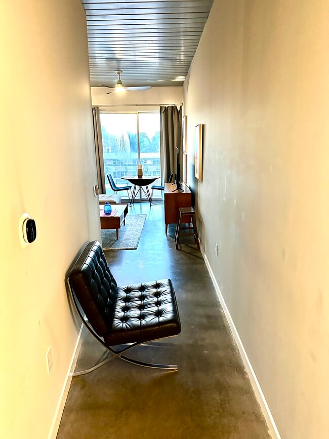 Photo - 620 Glen Iris Dr NE Unit 504 - Top Floor Loft