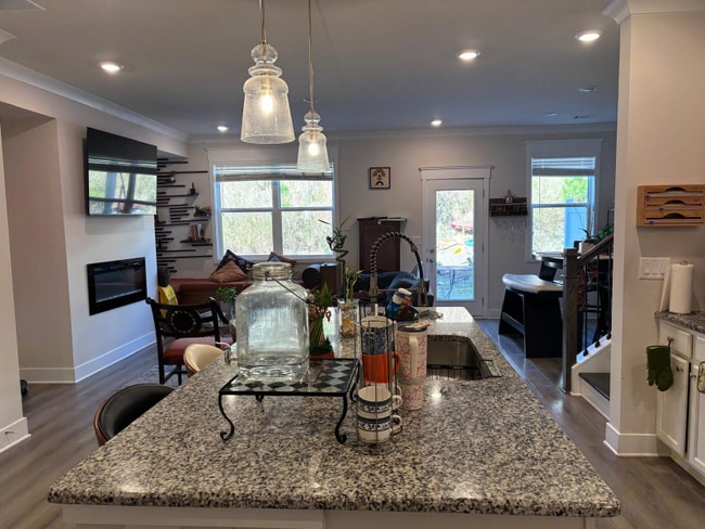 Photo - 123 Depot Lndg Rd