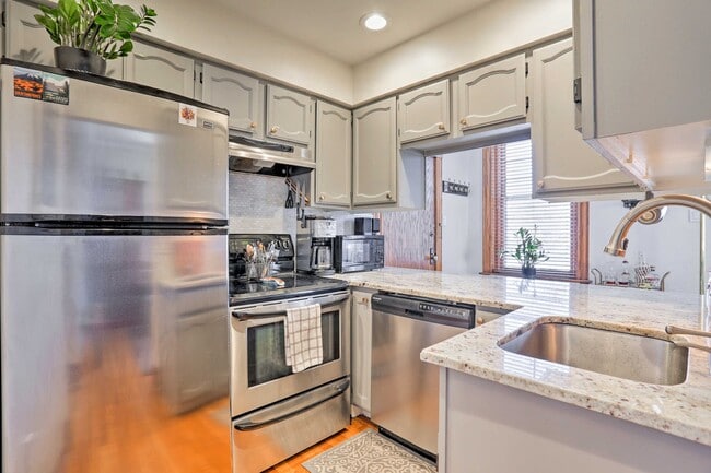 Photo - 1401 Fillmore St Unit 2